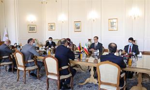 Iranian, Venezuelan FMs meet