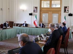 Foreign Ministry, Iran Chamber of Commerce Hold 1st Consultation Forum