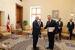 Present the credentials of the new Polish Ambassador