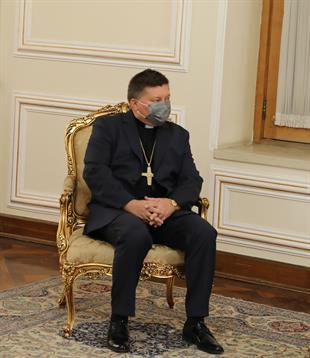 New Vatican ambassador meets Iran FM
