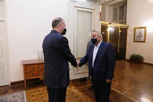 Iranian FM meets Adel Abdul Mahdi