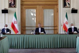 Foreign Ministry, Iran Chamber of Commerce Hold 1st Consultation Forum