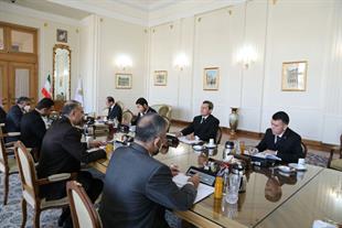 Iranian, Turkmen FMs