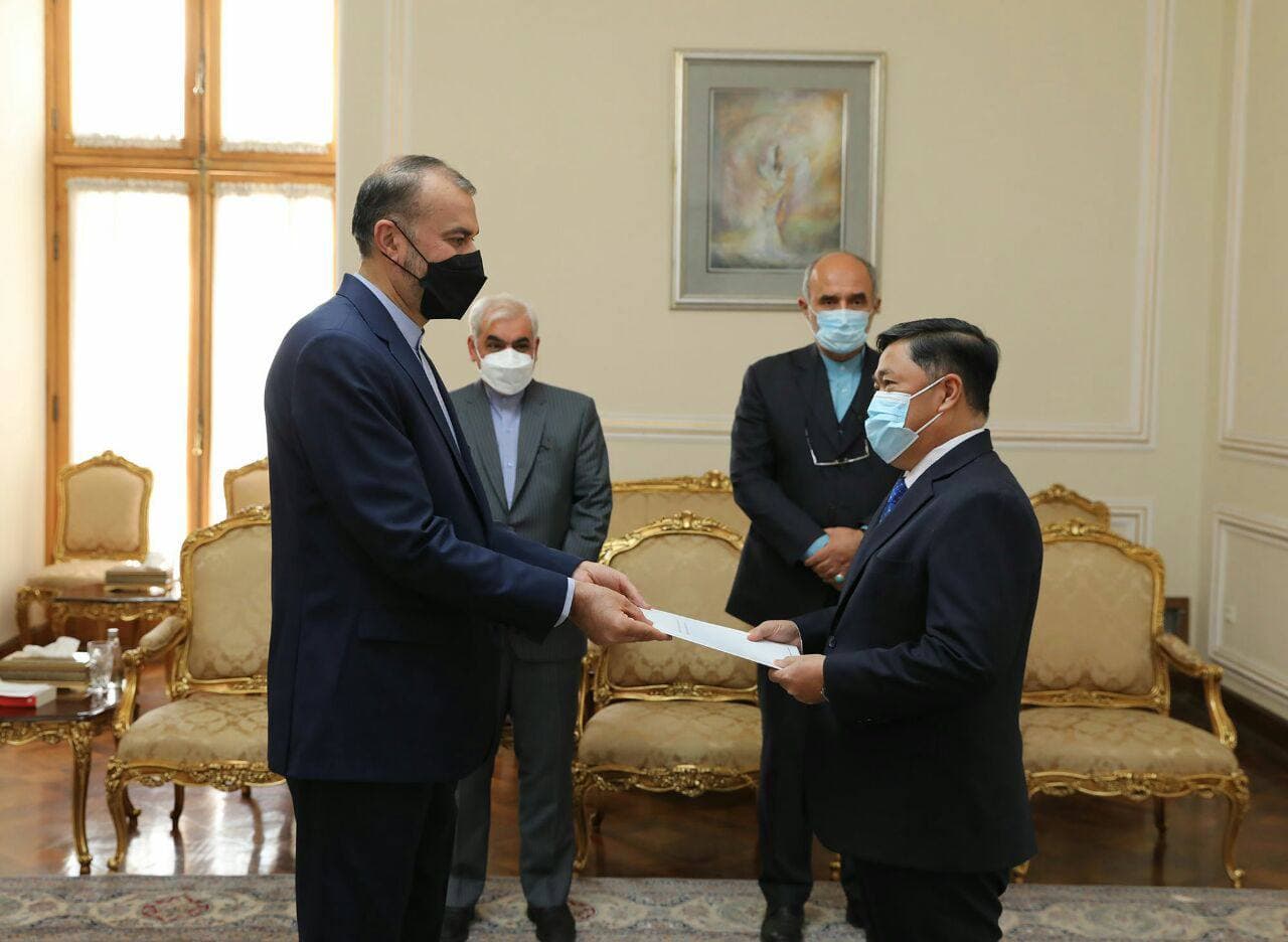 Brunei Darussalam Ambassador submits credentials copy to Iran FM