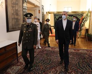 Meeting Dr.Amir Abdollahian with Army Chief,Deputy Chief of the Army for Coordination Affairs and Deputy Commander of  Army for intelligence affairs